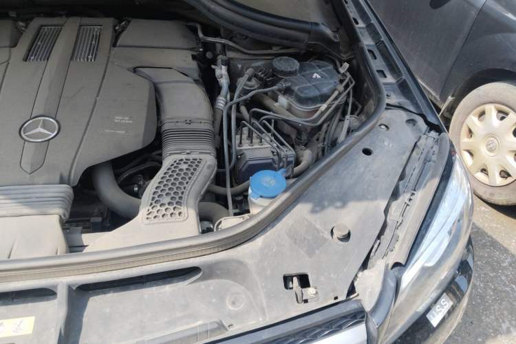 Used Mercedes-Benz GLS-Class 2017 GLS 450 U.S. specification Engine Bay Left