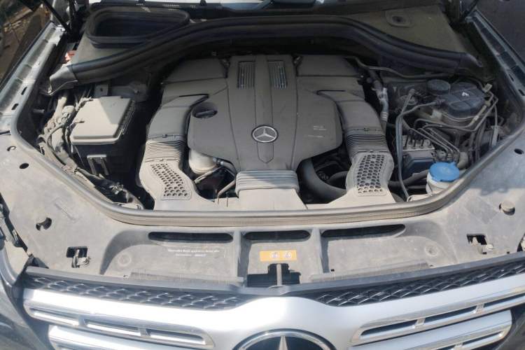 Used Mercedes-Benz GLS-Class 2017 GLS 450 U.S. specification Engine Bay