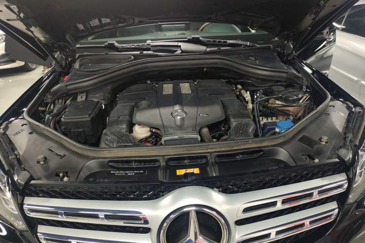 Used Mercedes-Benz GLS-Class 2017 GLS 450 U.S. specification Engine Bay