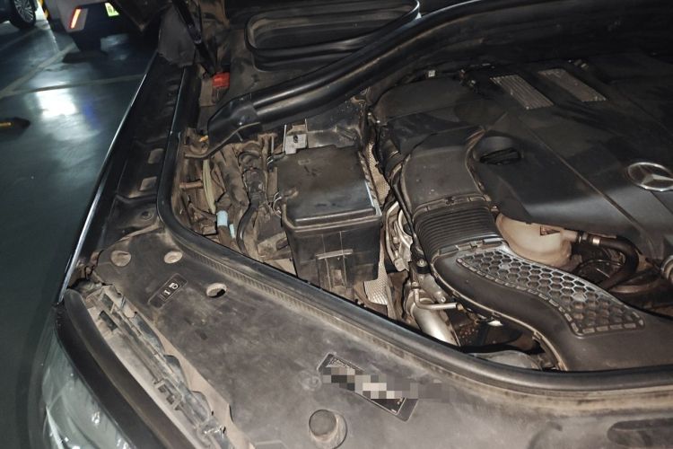 Used Mercedes-Benz GLS-Class  Engine Bay Right