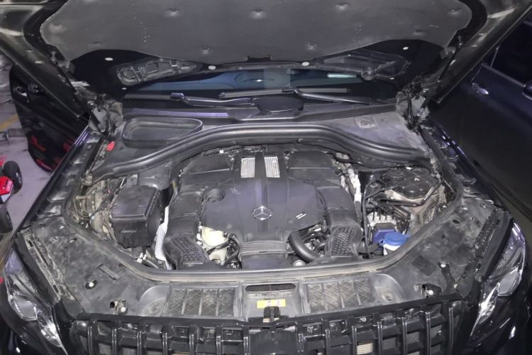 Used Mercedes-Benz GLS-Class 2017 GLS 450 U.S. specification Engine Bay