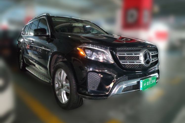Used Mercedes-Benz GLS-Class  Front Right 45 Deg