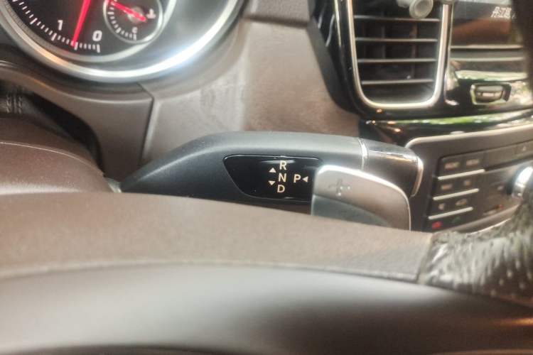 Used Mercedes-Benz GLS-Class  Gear Lever