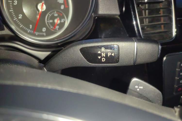 Used Mercedes-Benz GLS-Class 2017 GLS450 Middle East version Gear Lever
