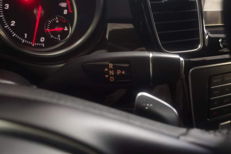 Used Mercedes-Benz GLS-Class 2017 GLS450 Middle East version Gear Lever