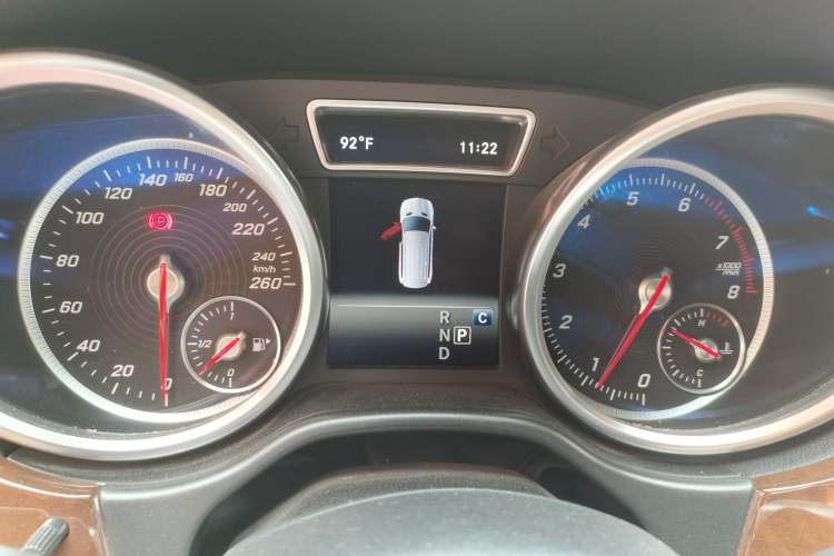Used Mercedes-Benz GLS-Class 2017 GLS450 Middle East version Instrument Cluster