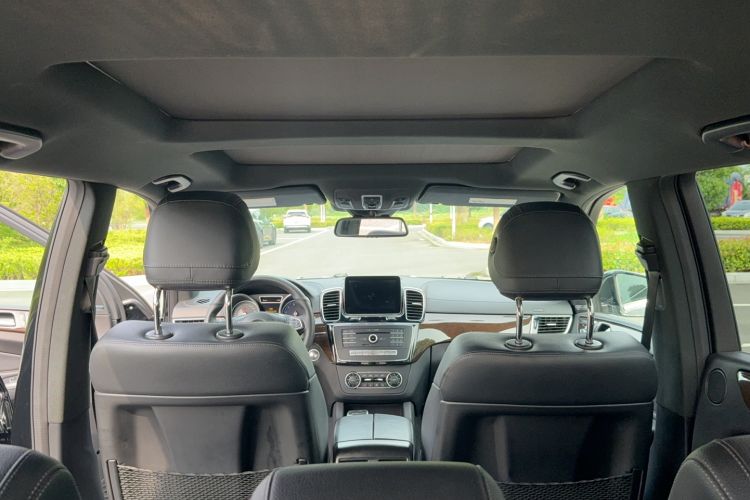 Used Mercedes-Benz GLS-Class 2017 GLS 450 U.S. specification Interior 2