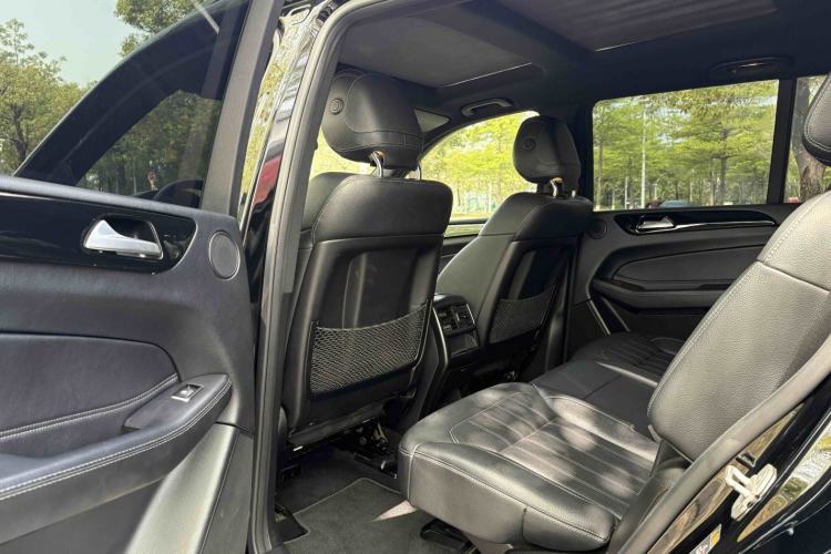Used Mercedes-Benz GLS-Class 2017 GLS450 Middle East version Interior 4