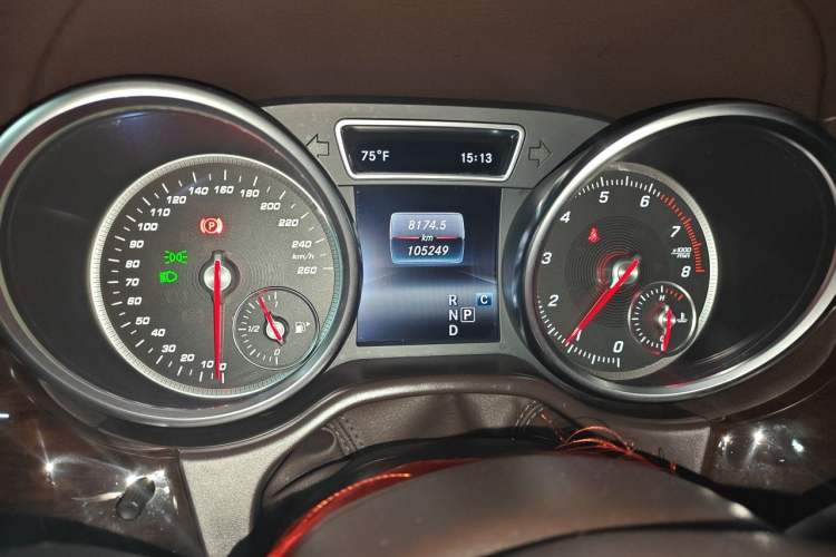 Used Mercedes-Benz GLS-Class  Odometer Close Up