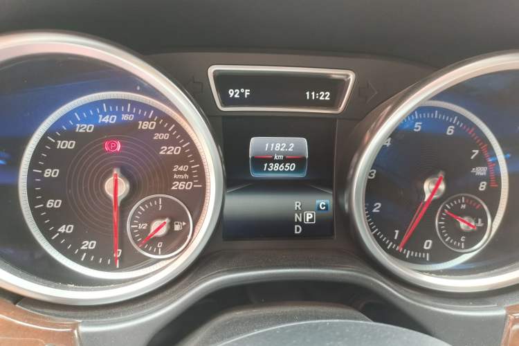 Used Mercedes-Benz GLS-Class 2017 GLS450 Middle East version Odometer Close Up