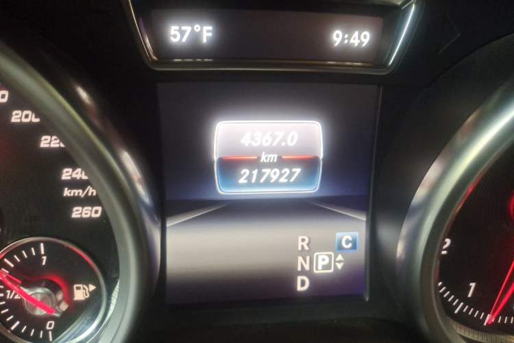 Used Mercedes-Benz GLS-Class  Odometer Close Up