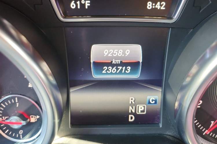 Used Mercedes-Benz GLS-Class 2017 GLS 450 U.S. specification Odometer Close Up