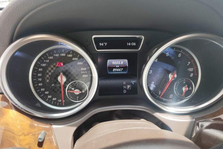 Used Mercedes-Benz GLS-Class 2017 GLS 450 U.S. specification Odometer Close Up
