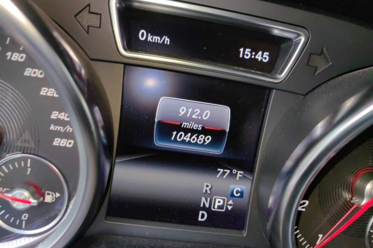 Used Mercedes-Benz GLS-Class  Odometer Close Up