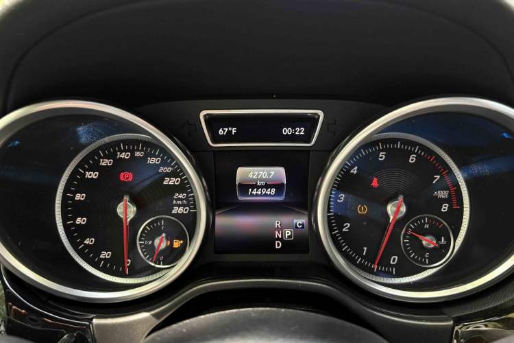 Used Mercedes-Benz GLS-Class 2017 GLS450 Middle East version Odometer Close Up
