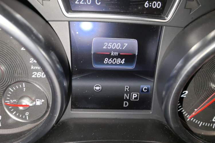 Used Mercedes-Benz GLS-Class 2017 GLS 450 U.S. specification Odometer Close Up