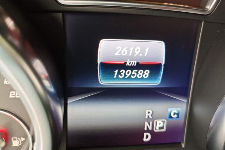 Used Mercedes-Benz GLS-Class 2017 GLS 450 U.S. specification Odometer Close Up