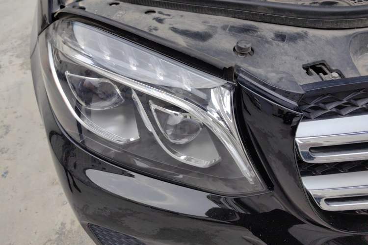 Used Mercedes-Benz GLS-Class  Right Front Headlight