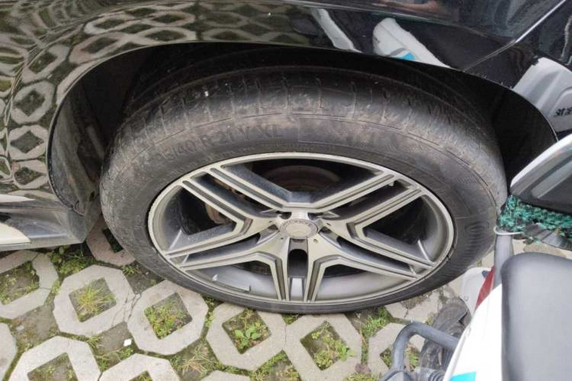 Used Mercedes-Benz GLS-Class  Right Front Wheel Hub