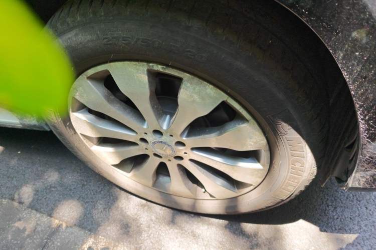 Used Mercedes-Benz GLS-Class  Right Front Wheel Hub