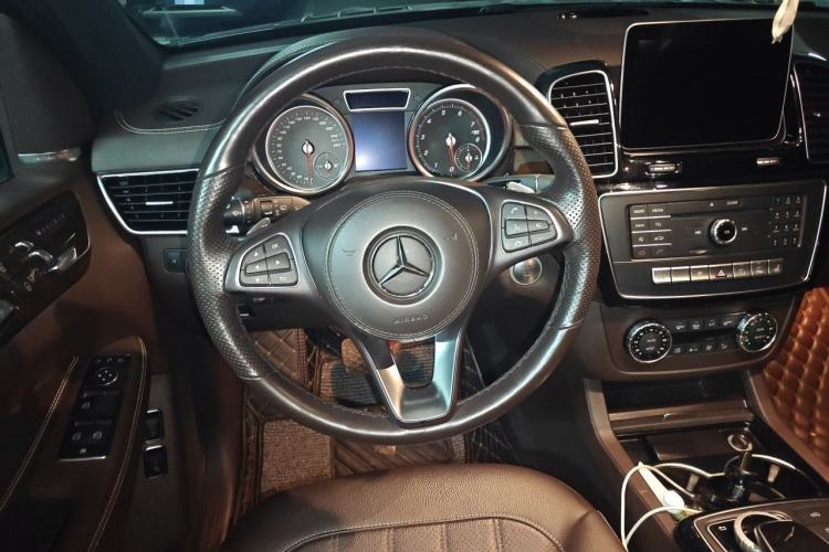 Used Mercedes-Benz GLS-Class  Steering Wheel