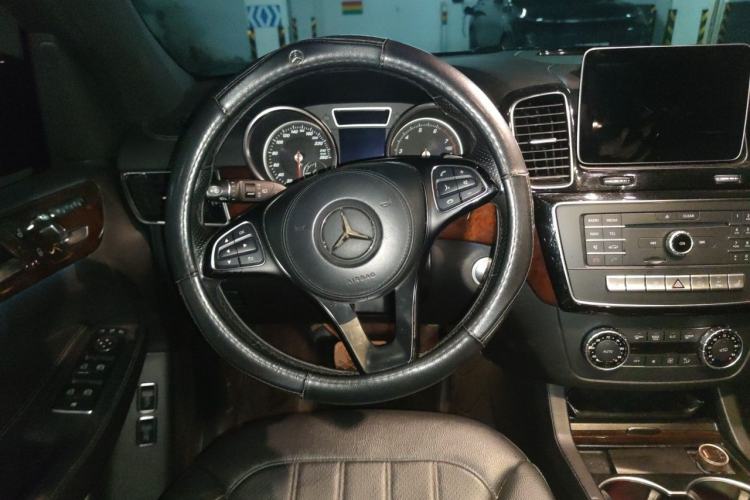 Used Mercedes-Benz GLS-Class 2017 GLS 450 U.S. specification Steering Wheel