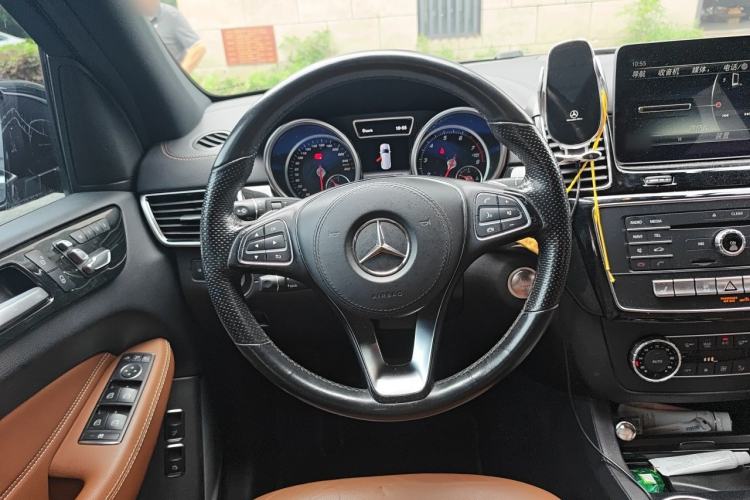 Used Mercedes-Benz GLS-Class  Steering Wheel