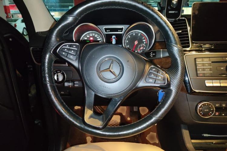 Used Mercedes-Benz GLS-Class  Steering Wheel