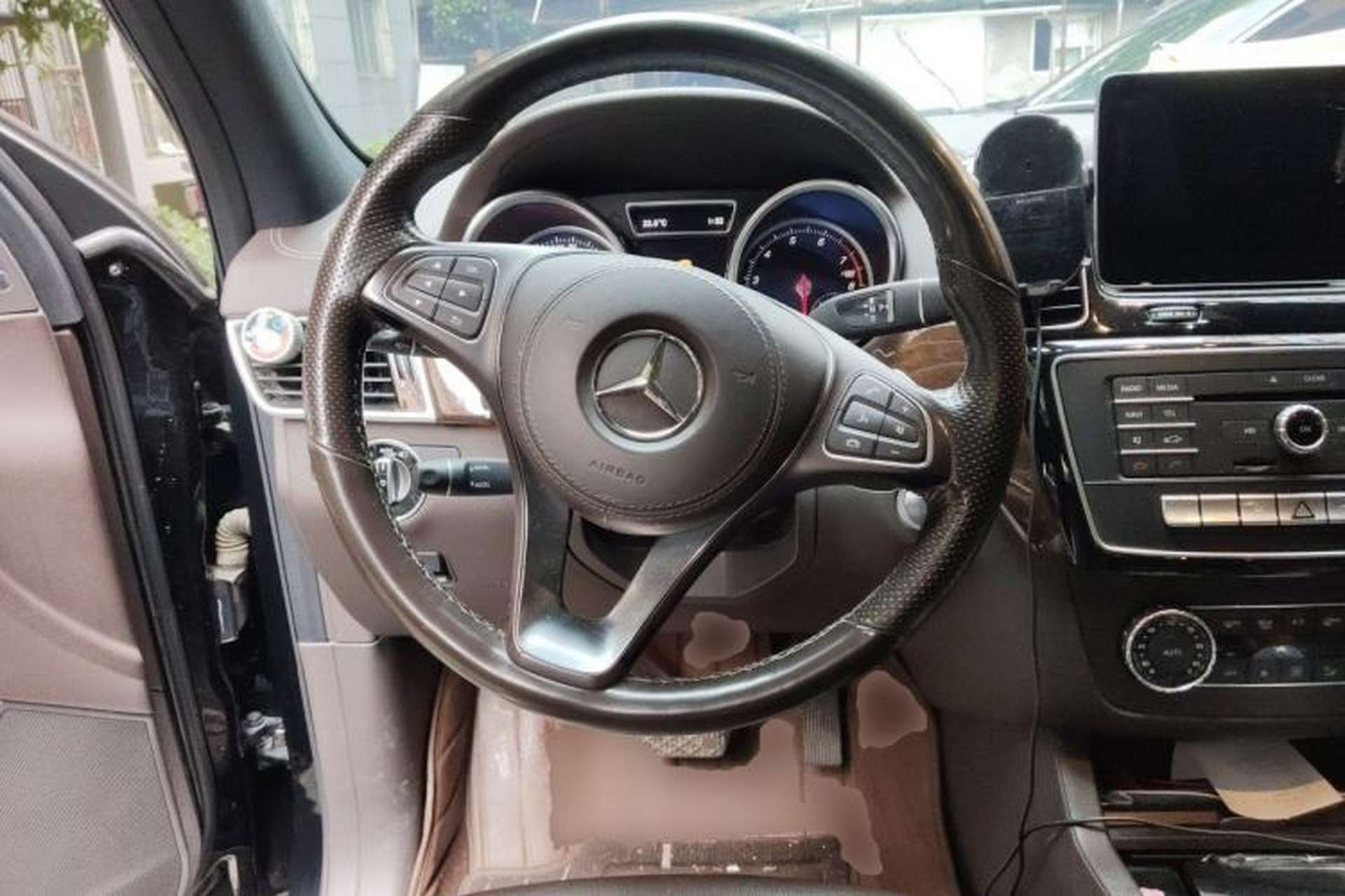 Used Mercedes-Benz GLS-Class  Steering Wheel