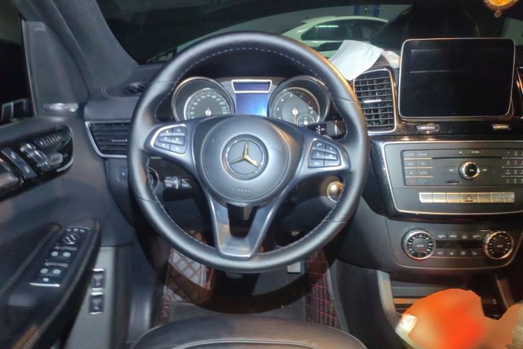 Used Mercedes-Benz GLS-Class 2017 GLS450 Middle East version Steering Wheel