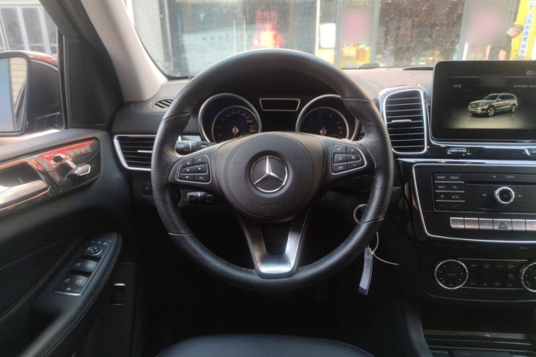 Used Mercedes-Benz GLS-Class 2017 GLS 450 U.S. specification Steering Wheel