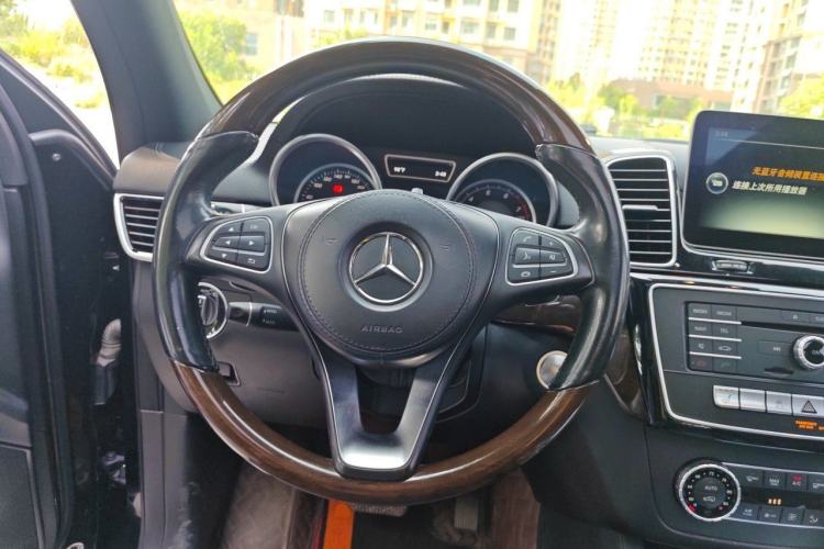 Used Mercedes-Benz GLS-Class 2017 GLS 450 U.S. specification Steering Wheel