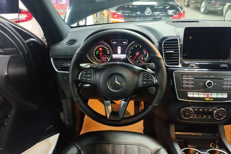 Used Mercedes-Benz GLS-Class 2017 GLS 450 U.S. specification Steering Wheel