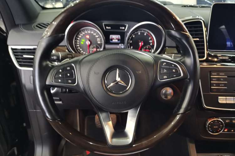 Used Mercedes-Benz GLS-Class 2017 GLS 450 U.S. specification Steering Wheel