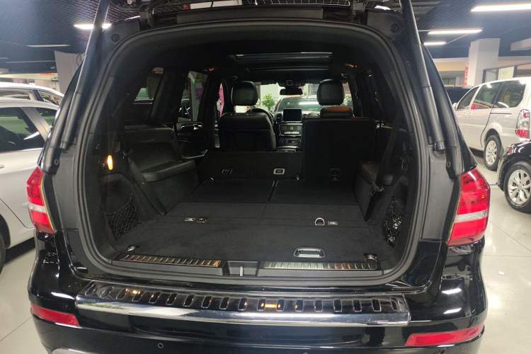 Used Mercedes-Benz GLS-Class 2017 GLS 450 U.S. specification Trunk