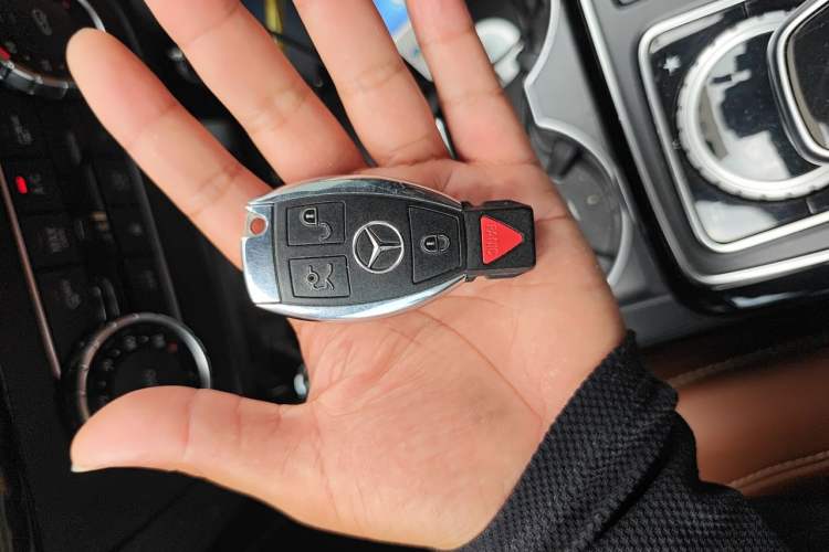 Used Mercedes-Benz GLS-Class  Vehicle Key