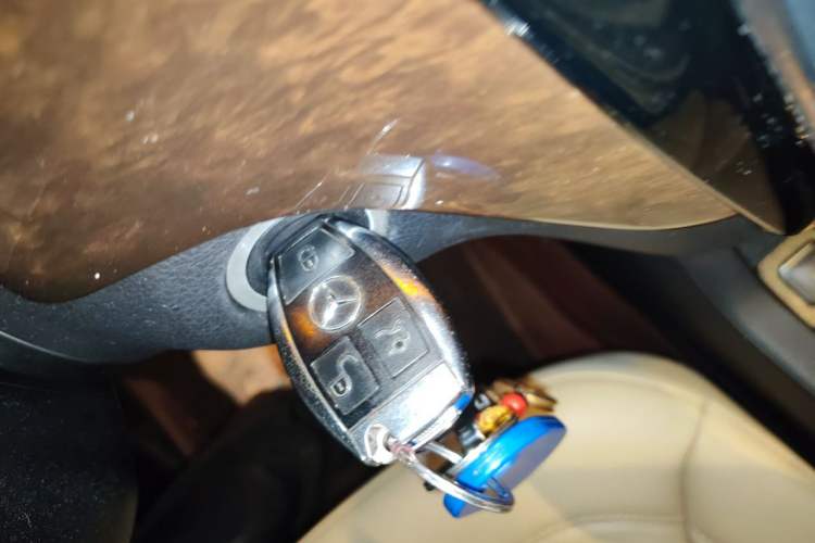 Used Mercedes-Benz GLS-Class  Vehicle Key