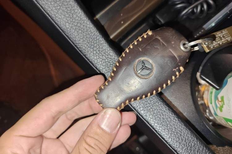 Used Mercedes-Benz GLS-Class  Vehicle Key