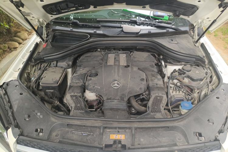 Used Mercedes-Benz GLS-Class 2017 GLS450 Middle East version Engine Bay