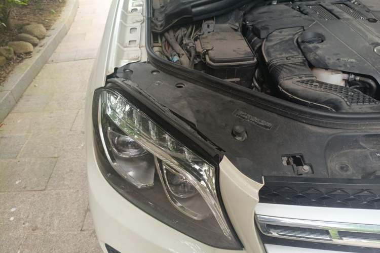Used Mercedes-Benz GLS-Class 2017 GLS450 Middle East version Engine Bay Right