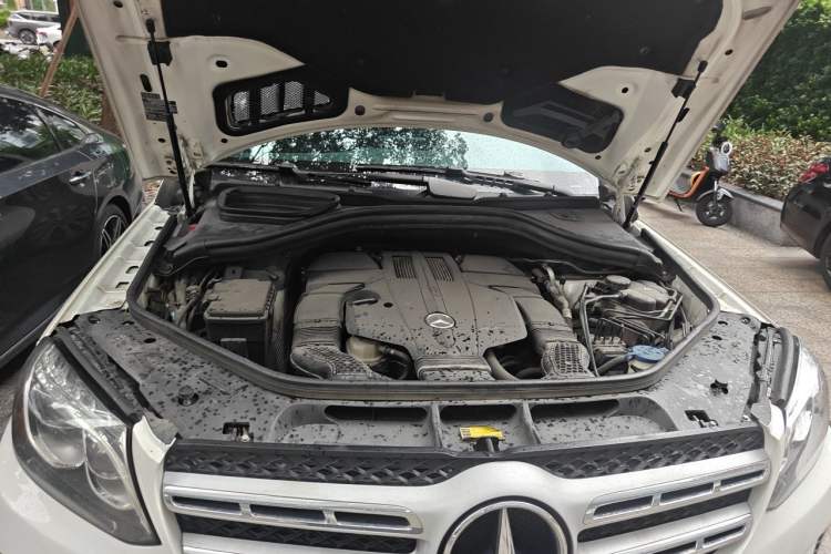 Used Mercedes-Benz GLS-Class  Engine Bay