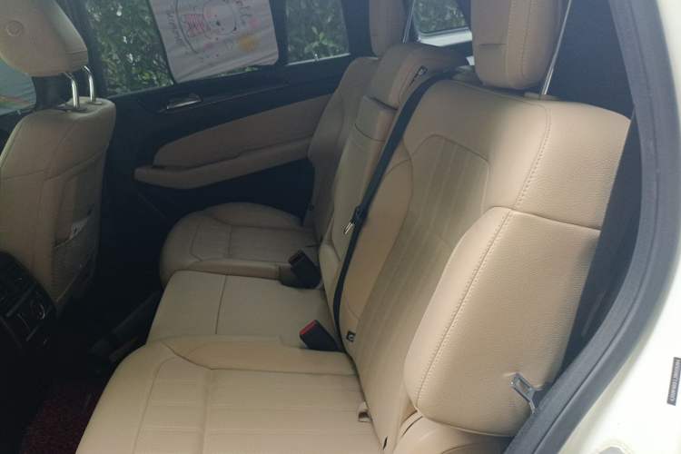 Used Mercedes-Benz GLS-Class 2017 GLS450 Middle East version Left Rear Seat