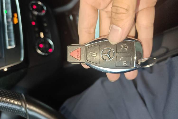 Used Mercedes-Benz GLS-Class  Vehicle Key