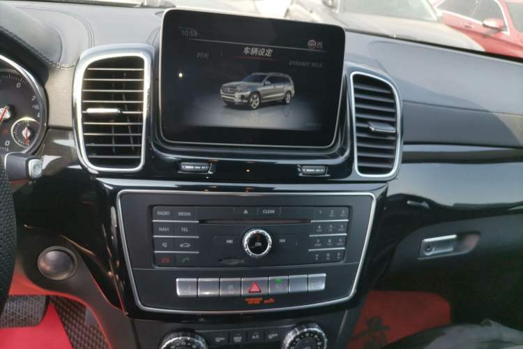Used Mercedes-Benz GLS-Class 2018 GLS 450 Middle East version Audio And AC Panel