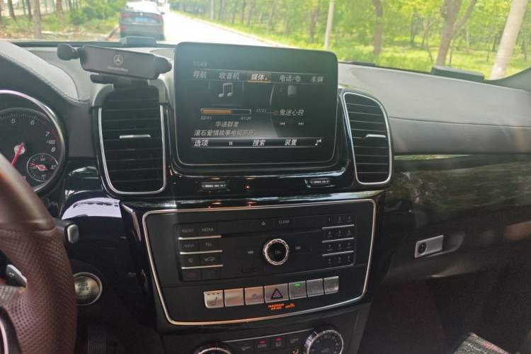 Used Mercedes-Benz GLS-Class 2018 GLS 450 Luxury Package Sport Package Radar Package Plus Version Audio And AC Panel