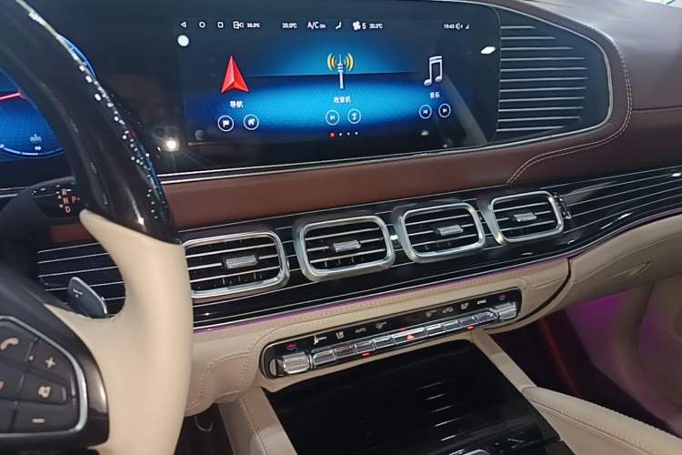 Used Mercedes-Benz GLS-Class 2018 GLS 450 U.S. specification Audio And AC Panel