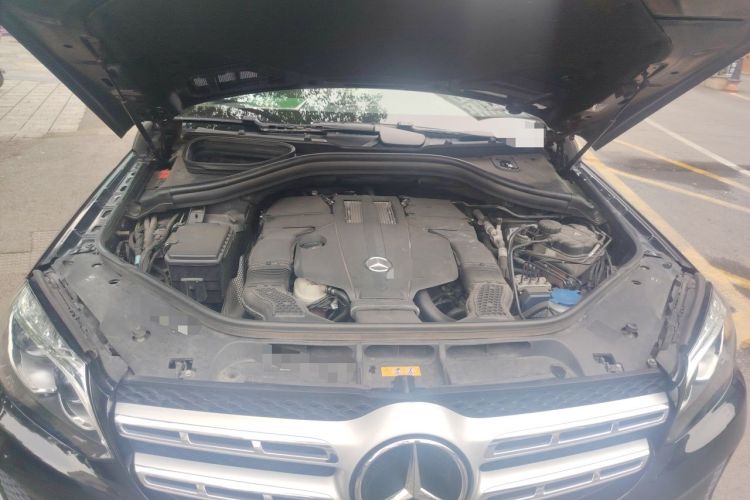 Used Mercedes-Benz GLS-Class  Engine Bay