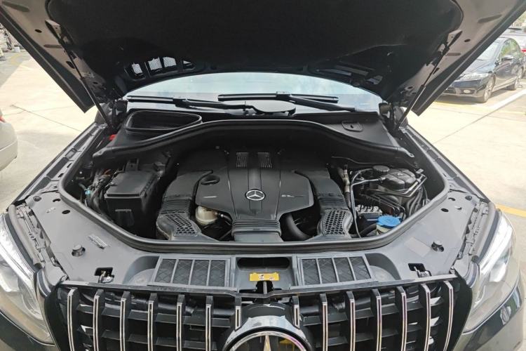 Used Mercedes-Benz GLS-Class  Engine Bay