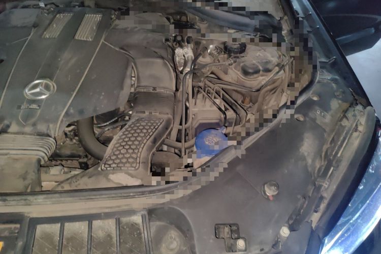Used Mercedes-Benz GLS-Class 2018 GLS 450 Middle East version Engine Bay Left