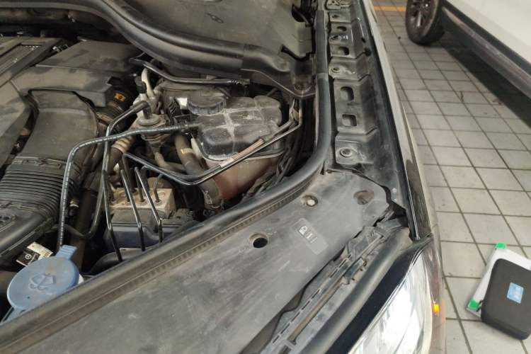 Used Mercedes-Benz GLS-Class 2018 GLS 450 U.S. specification Engine Bay Left